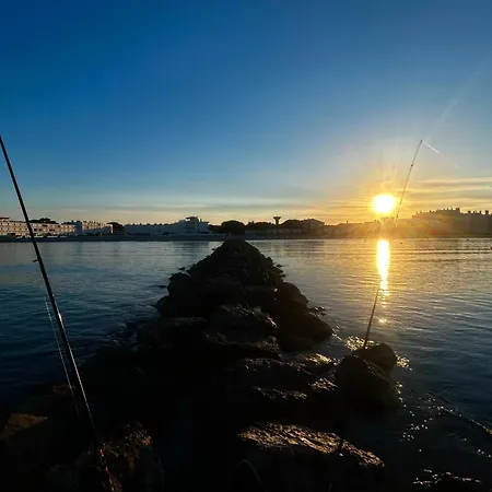 Elegant Et Vue Au Boucanet アパート